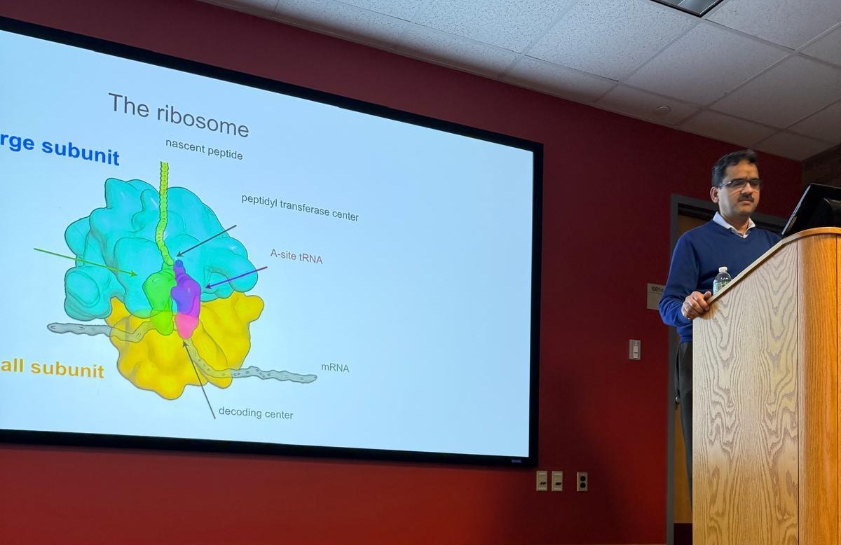 Dr. Agrawal introduces Dr. Venki Ramakrishnan