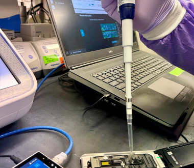 Loading a MinIon Flow Cell Loading a MinIon Flow Cell